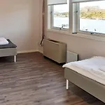 12 Person In Oksvoll