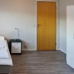 12 Person In Tatil Evi