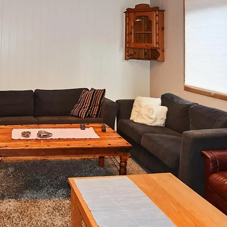 12 Person In * Oksvoll