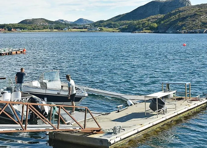 12 Person In 別荘 *