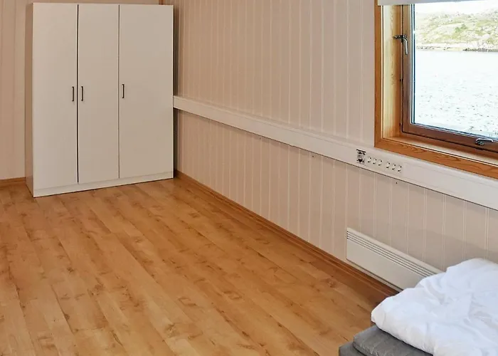 12 Person In Nyaraló Oksvoll